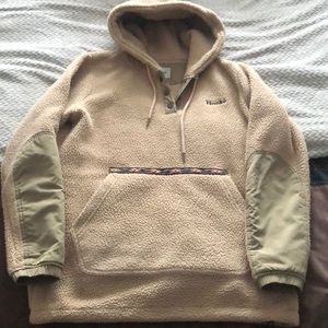 Québec brand: Hooké …warm Sherpa hoodie. They no longer make this color + style